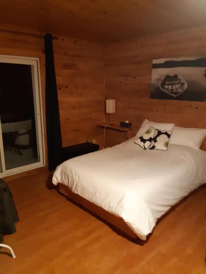 Auberge Ma Maison Sainte-Melanie Luaran gambar