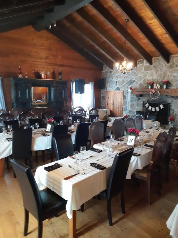 Auberge Ma Maison Sainte-Melanie Luaran gambar