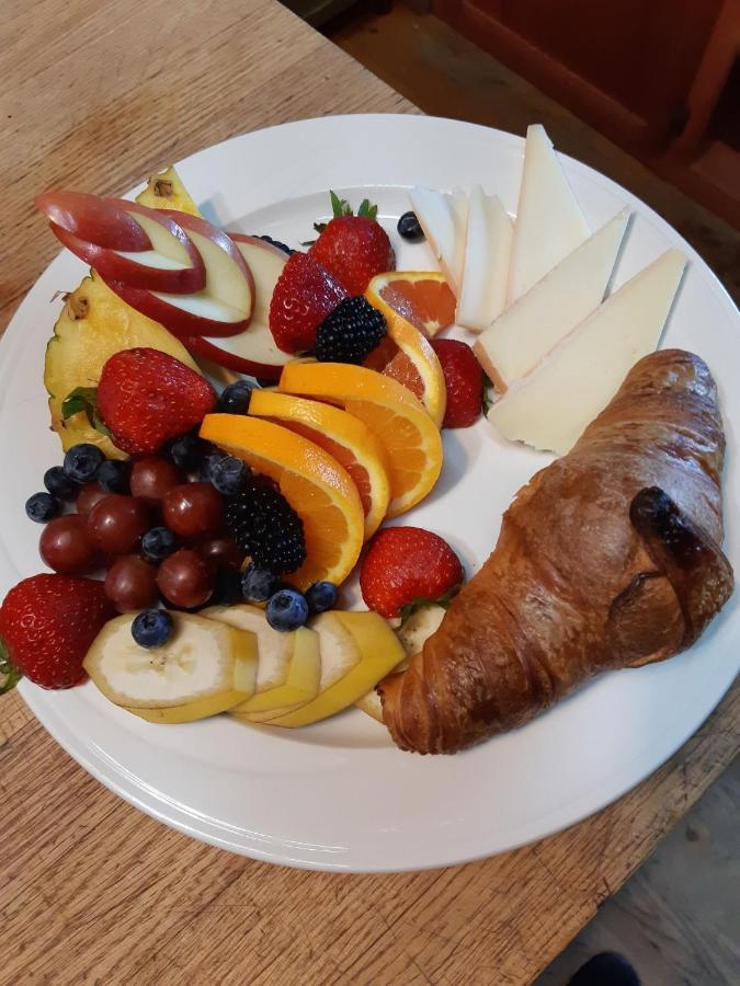 Auberge Ma Maison Sainte-Melanie Luaran gambar