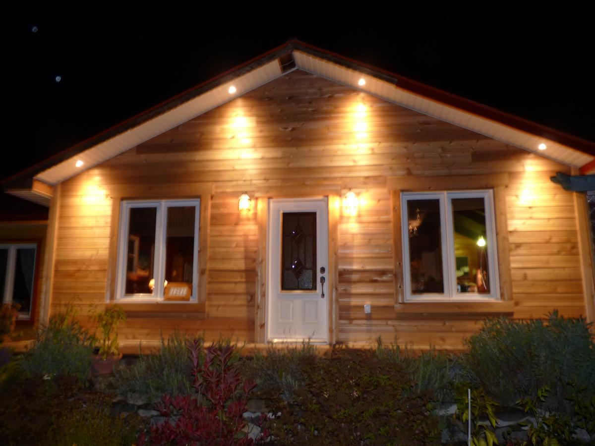 Auberge Ma Maison Sainte-Melanie Luaran gambar